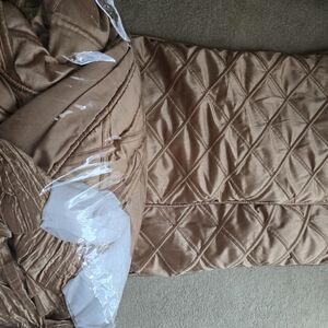 Elegant Quilted Gold Comforter
